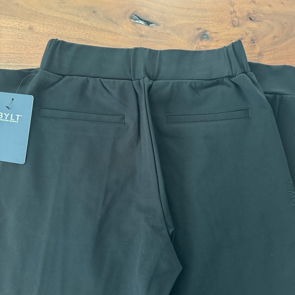 Built Women’s Elite Pintuck Jogger - Picture 3 of 4